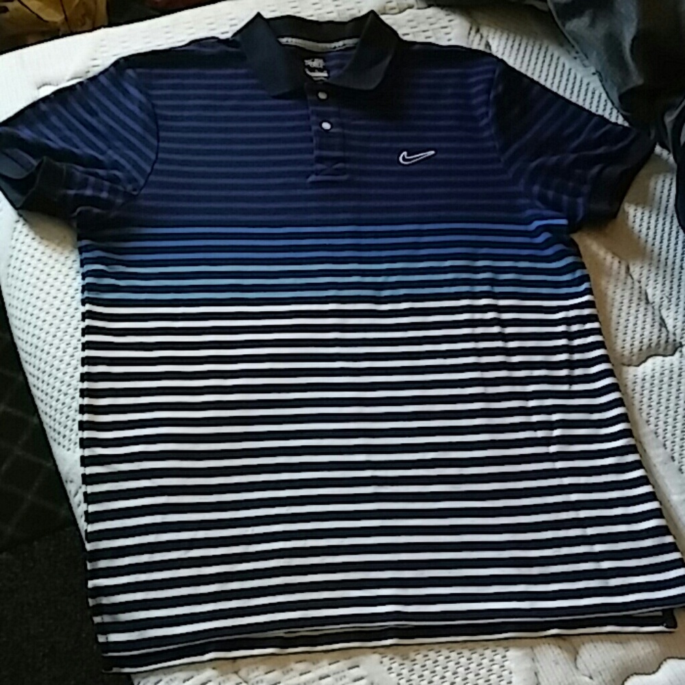❌SOLD❌Nike Shirt